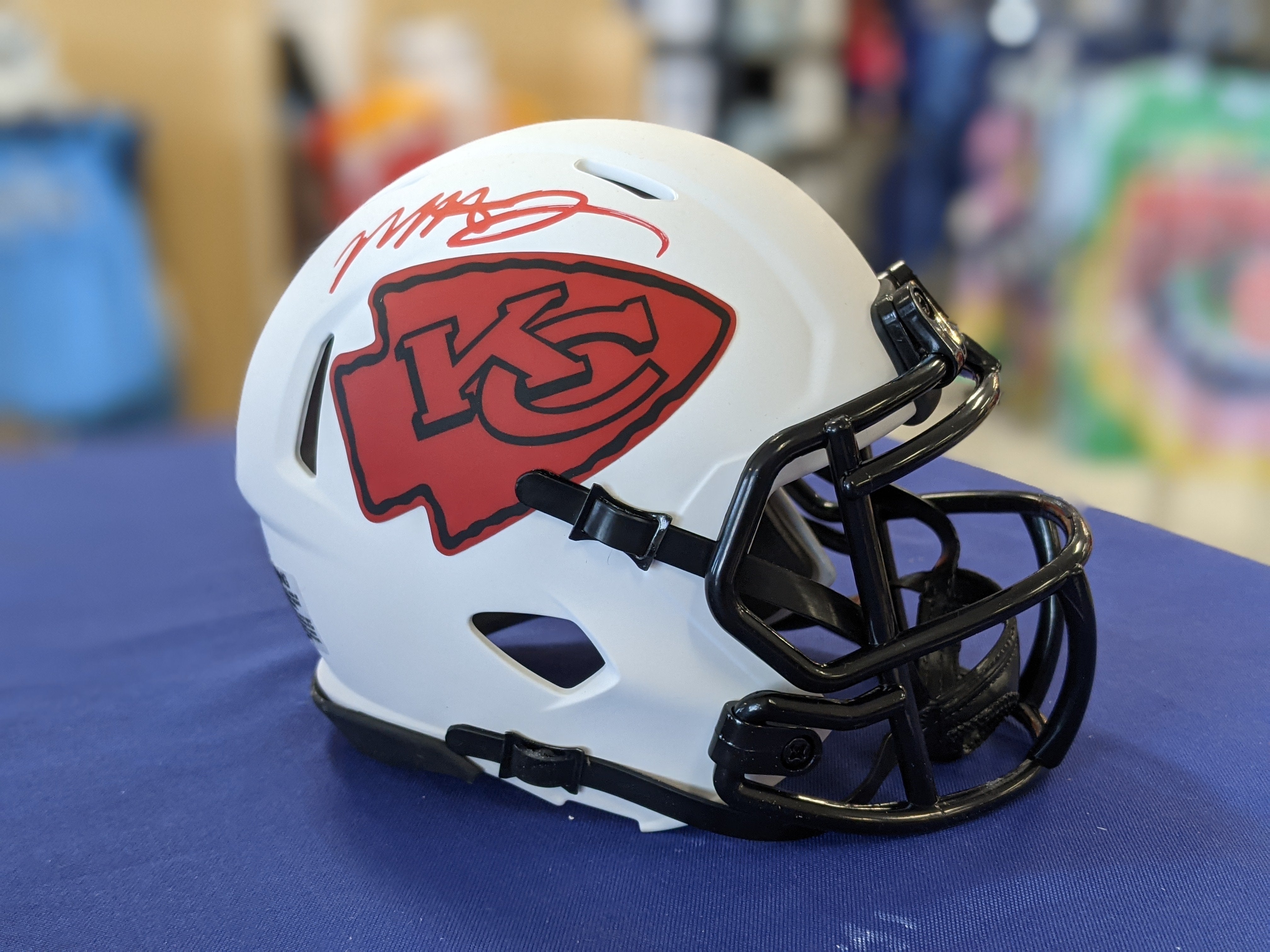 Kansas City Chiefs Tyrann Mathieu Autograph Signing 9-10-2019