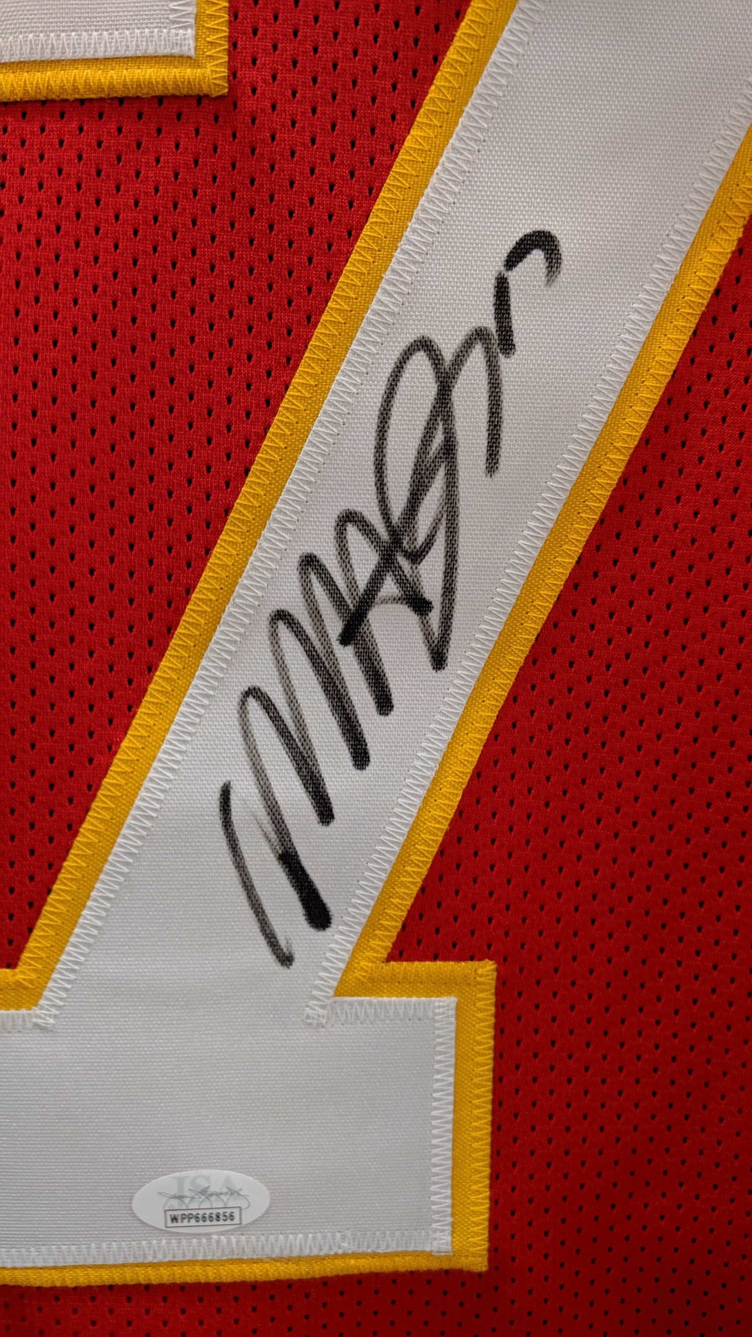 MECOLE HARDMAN AUTOGRAPHED SIGNED KANSAS CITY CHIEFS #17 GOLD JERSEY J –  Super Sports Center