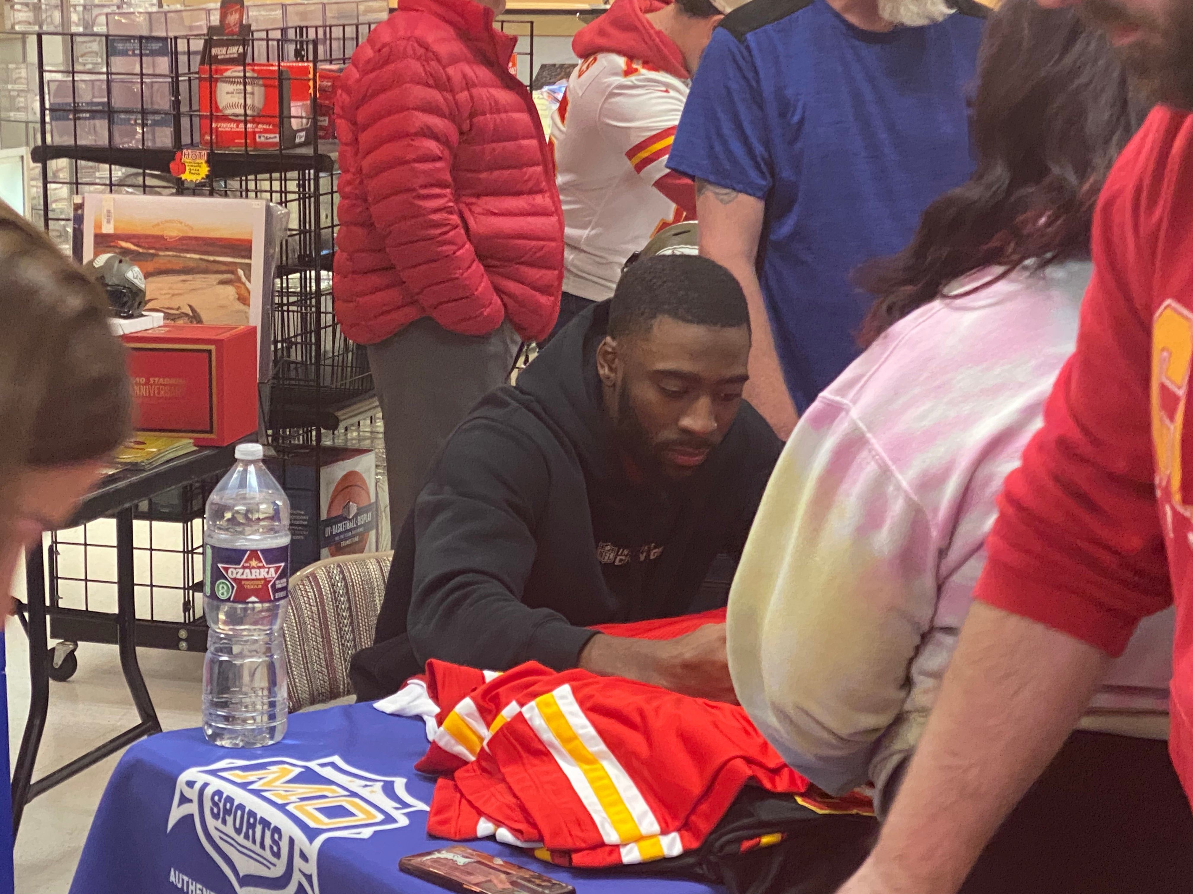 Kadarius Toney Signed Chiefs Custom Framed Jersey Display (Beckett